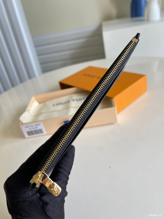 Affordable VUITTON SLIM LOUIS PURSE 0725